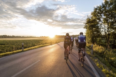 Im Frühtau der Sonne entgegen