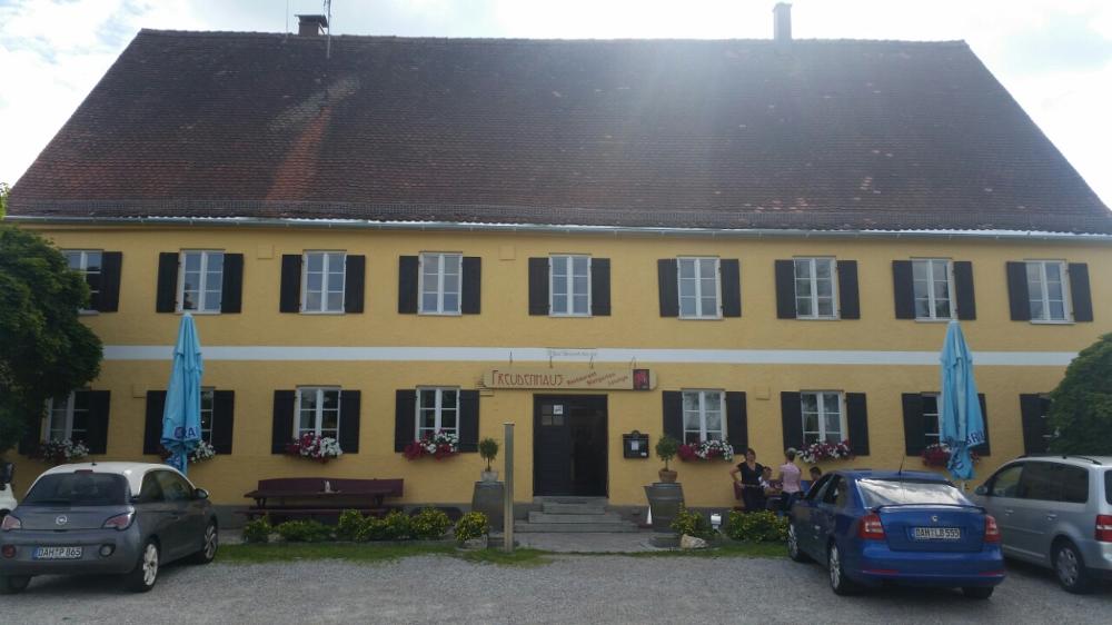 Die etwas andere Jahresabschlussfahrt – ins Freudenhaus