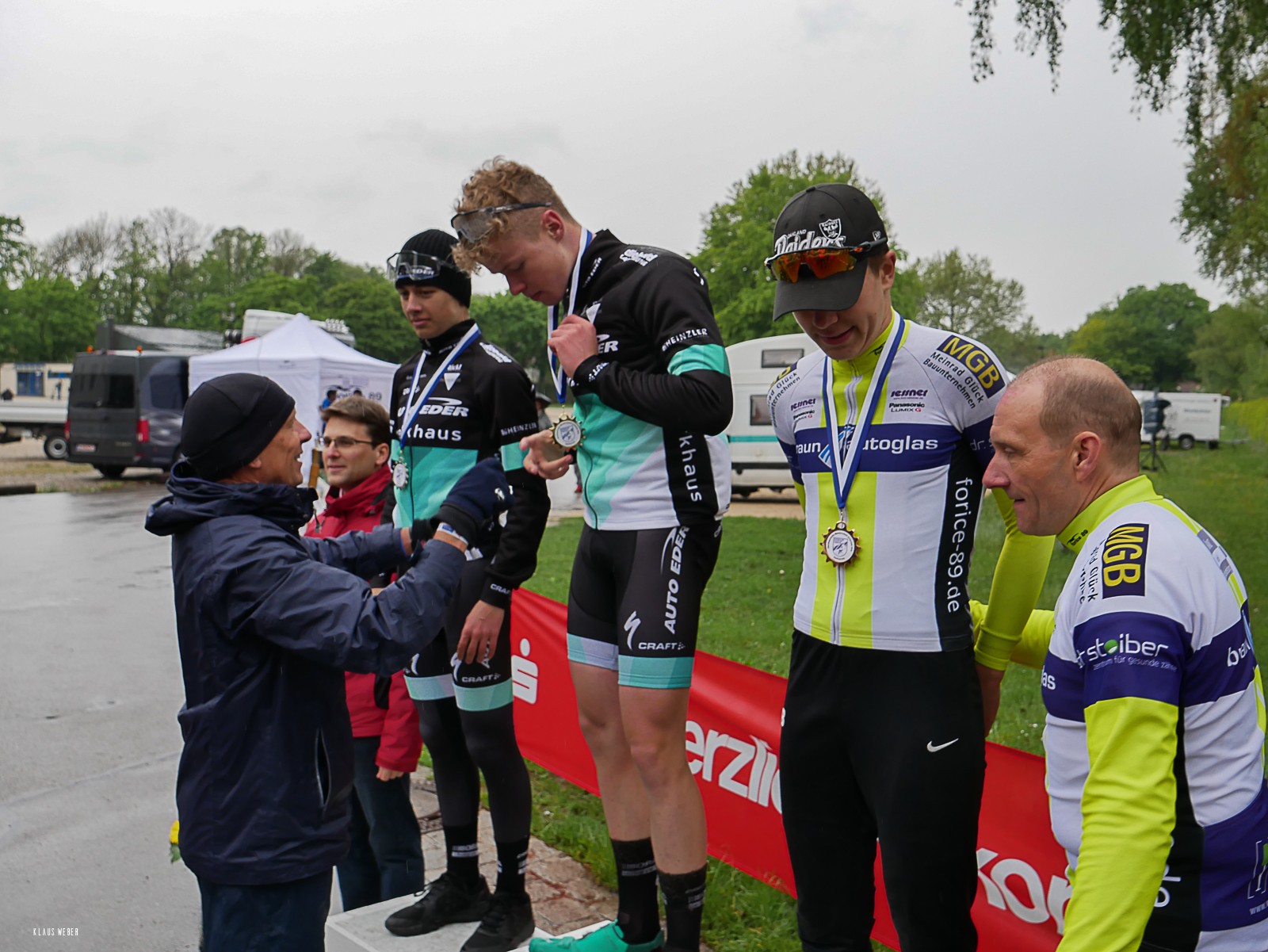Rennfahrer trotzten dem Regen und den kühlen Temperaturen: