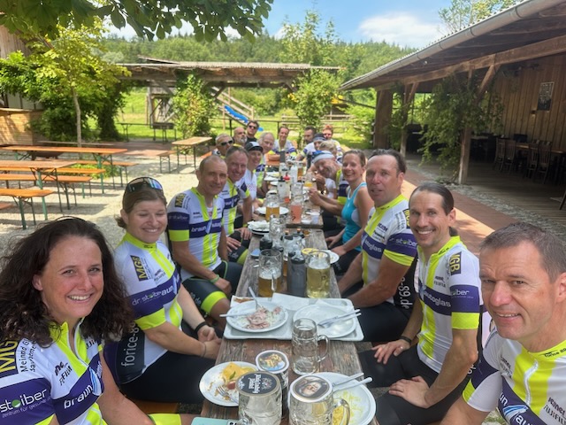 Biergarten-Tour zum Hofbiergarten Stillern